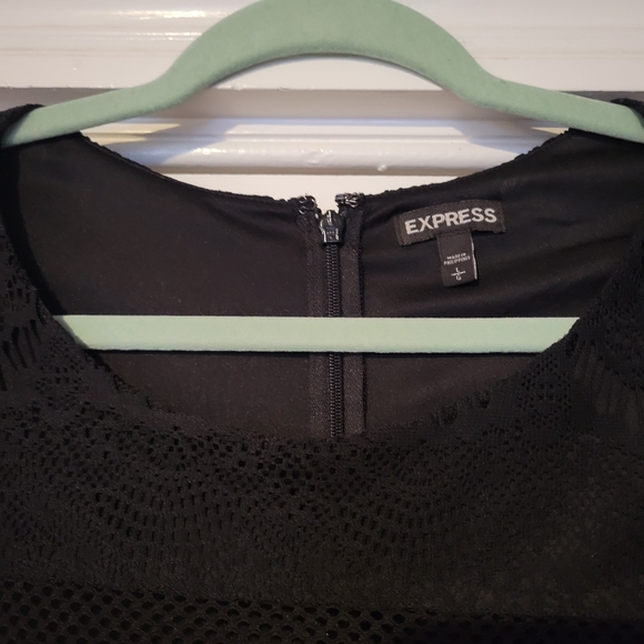 Express short sleeve black lace crop blouse, size L - Picture 5 of 5